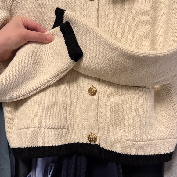 Zara Women's Elegant Cream and Black Cardigan - Picture 6 of 6